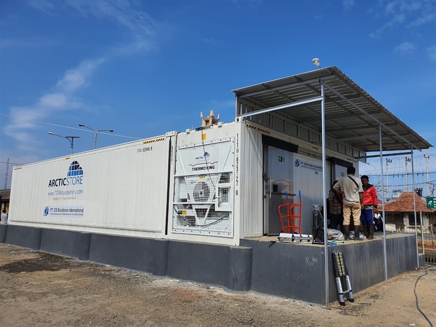 Blast freezer freezer storage - TITAN Containers